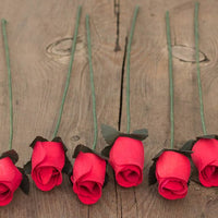 Red Closed Bud Roses 8-Pack - The Original Wooden Rose
