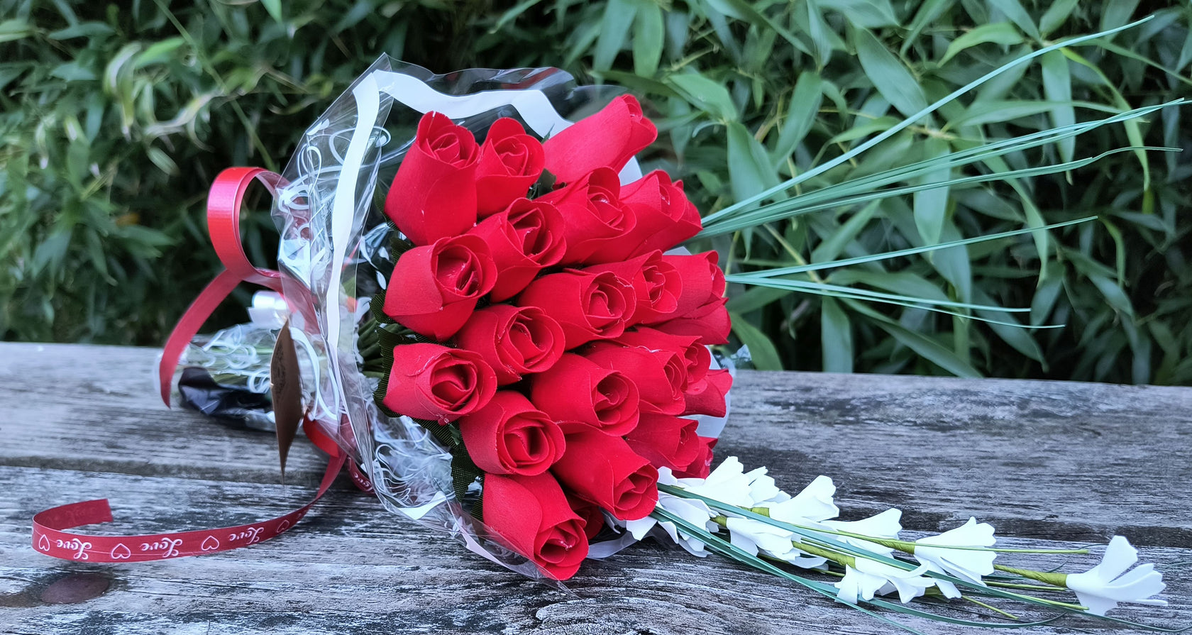 Valentine's Day Wooden Rose Bouquet – All Red