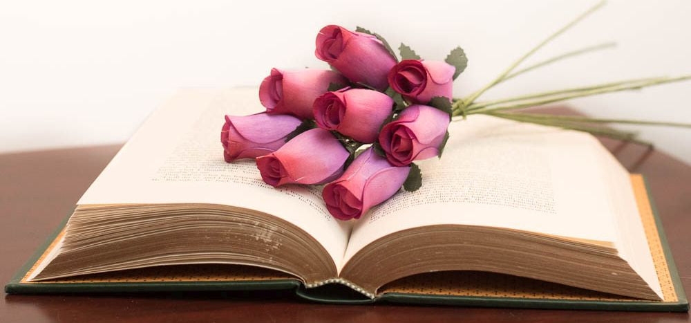 Lavender/Red Closed Bud Roses 8-Pack - The Original Wooden Rose