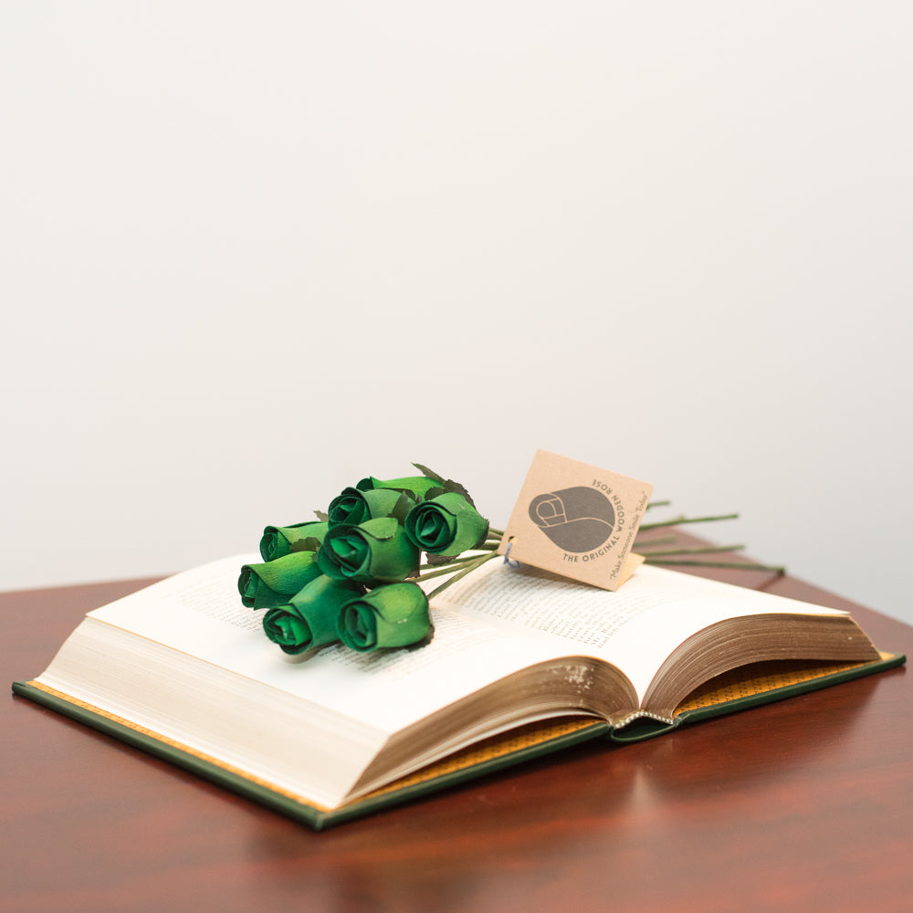 Dark Green Closed Bud Roses 8-Pack - The Original Wooden Rose