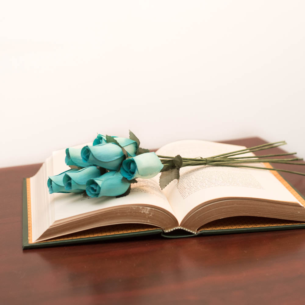 Light Blue Closed Bud Roses 8-Pack - The Original Wooden Rose