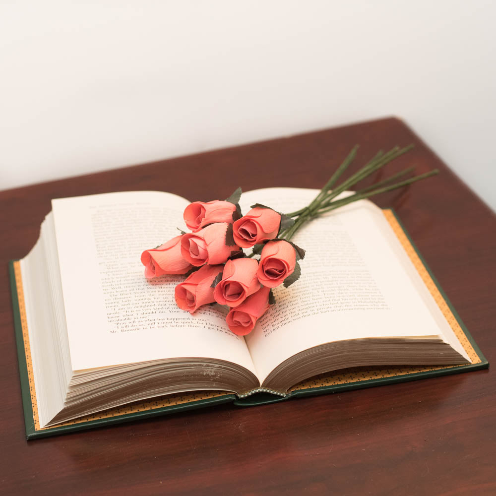 Coral Pink Closed Bud Roses 8-Pack - The Original Wooden Rose