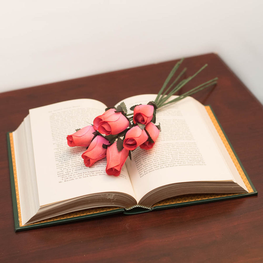 Coral/Red Closed Bud Roses 8-Pack - The Original Wooden Rose