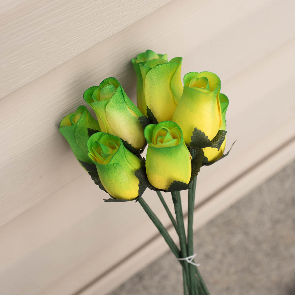 Yellow/Green Closed Bud Roses 8-Pack - The Original Wooden Rose