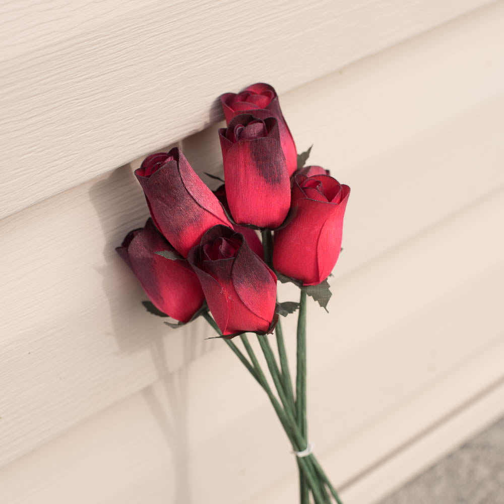 Red/Black Closed Bud Roses 8-Pack - The Original Wooden Rose