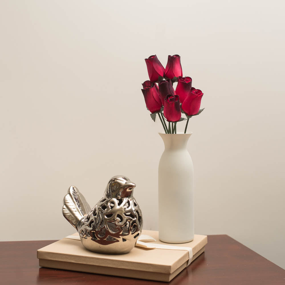 Red/Black Closed Bud Roses 8-Pack - The Original Wooden Rose