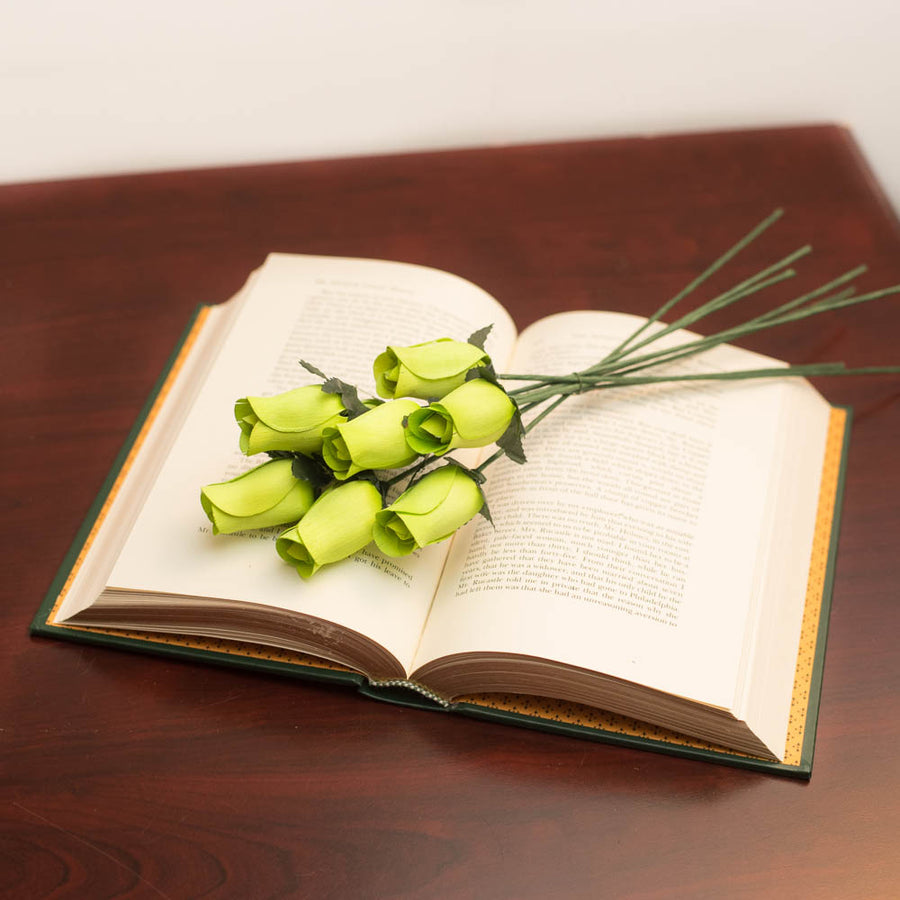 Light Green Closed Bud Roses 8-Pack - The Original Wooden Rose