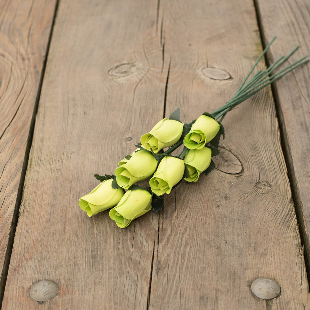 Light Green Closed Bud Roses 8-Pack - The Original Wooden Rose