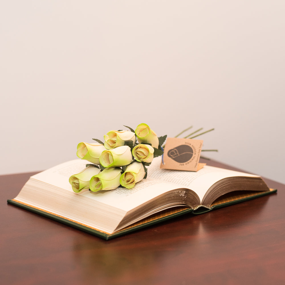 White/Light Green Closed Bud Roses 8-Pack - The Original Wooden Rose