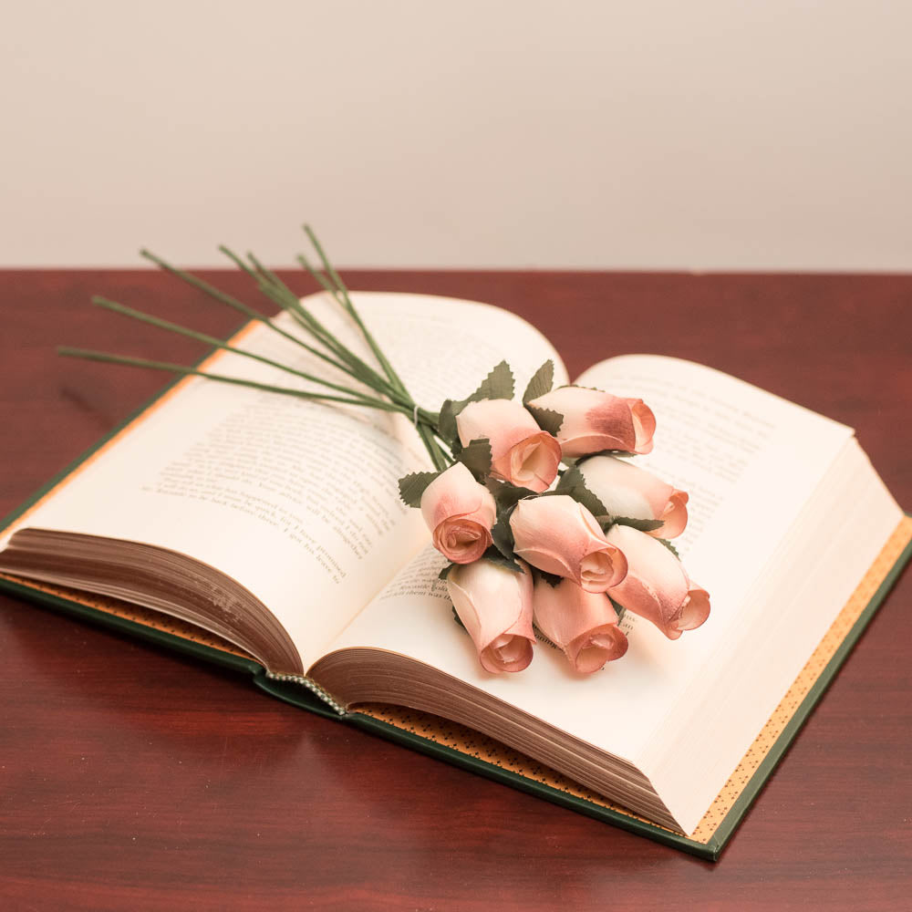 White/Cinnamon Closed Bud Roses 8-Pack - The Original Wooden Rose