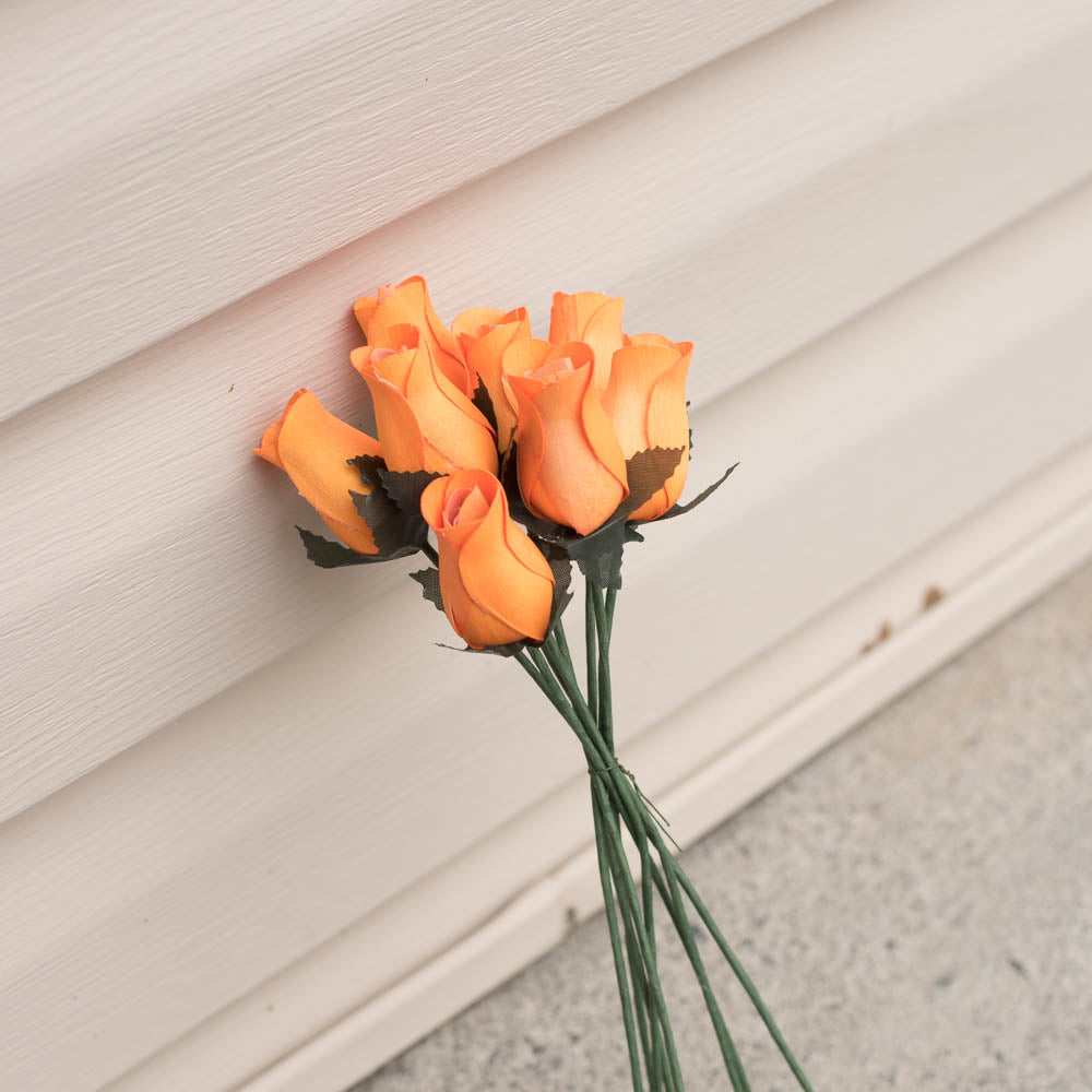Pumpkin Closed Bud Roses 8-Pack - The Original Wooden Rose